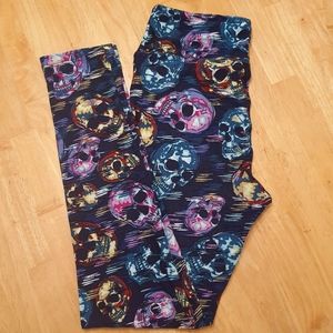 💕💀 LuLaRoe OS Skull leggings 💀💕